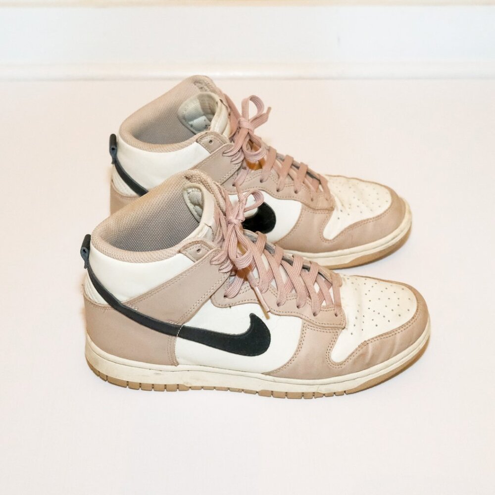 Women's Nike Dunk Highs Size 9 Light Pink, Mauve, White